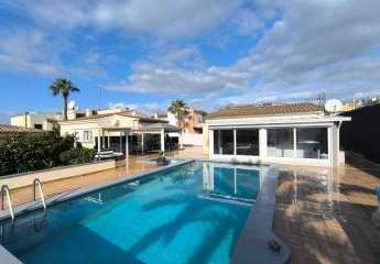 Traumhafte Villa mit Gästehaus und Pool in Porto Cristo Novo