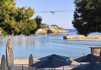 Voll sanierte Luxus-Maisonette mit großer Terrasse & Meerblick - Erste Strandlinie in Porto Cristo