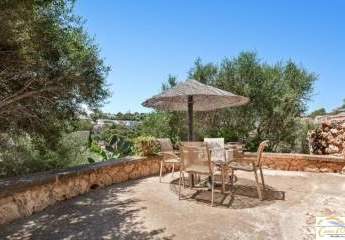 Stilvolles Haus mit Einliegerwohnung - nur wenige Gehminuten vom Strand in Cala Romántica