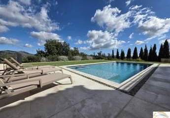 Zeitlose Eleganz trifft mallorquinische Seele - Neubaufinca mit Panoramablick bei Sant Llorenç