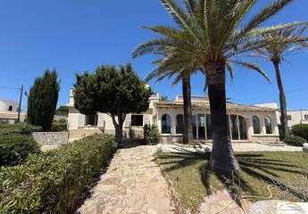 Villa mit Umbauprojekt und spektakulärem Meerblick in Cala Murada