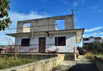 Haus zur kompletten Renovierung in der zweiten Reihe zum Meer