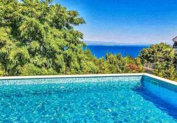 Rustikale Villa mit Swimmingpool und Meerblick