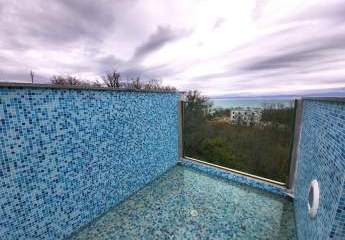 Modernes Penthouse mit Swimmingpool