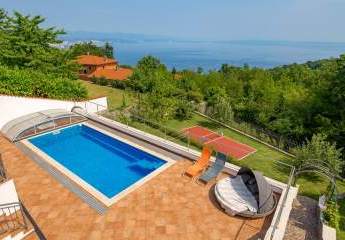 Villa in ruhiger Lage mit Panorama-Meerblick an der Opatija Riviera