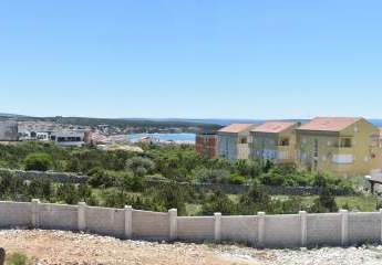 Appartements im Erdgeschoss mit Garten und Swimmingpool