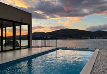 Hochwertige Luxusvilla mit Swimmingpool mit Panorama-Meerblick, Insel Ciovo, Dalmatien