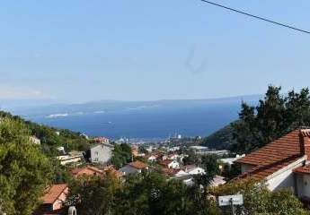 Haus mit Swimmingpool und schönem Meerblick