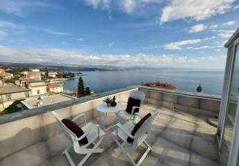 Penthouse mit Dachterrasse und traumhaften Panoramablick auf das Meer