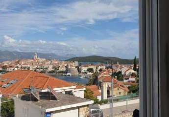 Reihenhaus in traumhafter Lage mit Blick auf die Altstadt und das Meer