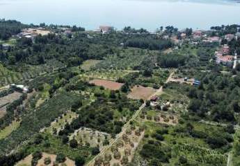 Großes Baugrundstück in mediterraner Lage