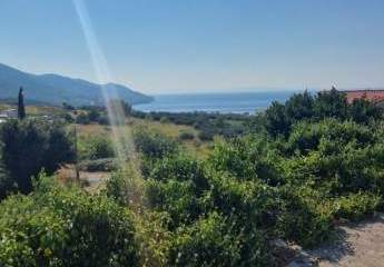 Traditionelle Doppelhaushälfte mit Meerblick in ruhiger Lage