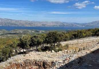 Zwei Villen im Rohbau mit Pool und Meerblick, Insel Brač