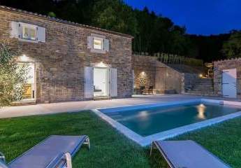 Mediterranes Steinhaus mit Pool in Istrien