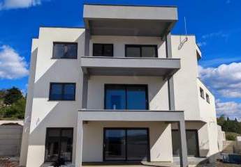 Moderne Neubau - Villa mit Meerblick in Vodice