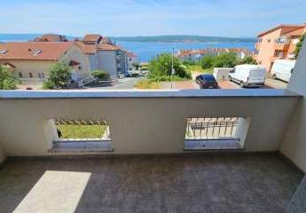 Möblierte Wohnung mit Meerblick und Garage
