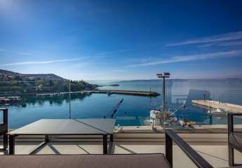 Modernes Appartement in der 1. Reihe zum Meer