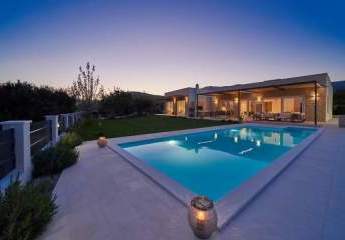Moderne Villa mit Swimmingpool