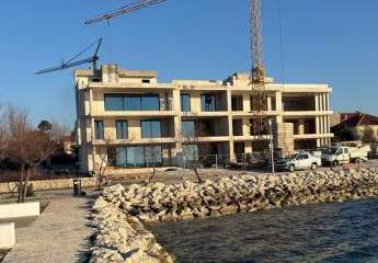 Modernes Appartement in der 1. Reihe zum Meer