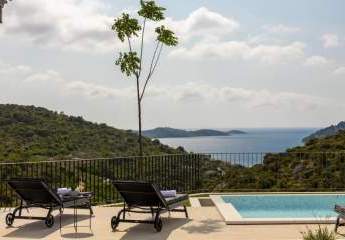 Mediterrane Villa mit Swimmingpool in traumhafter Lage nahe dem Meer