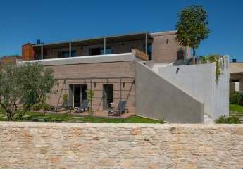 Moderne Luxusvilla mit Swimmingpool und Meerblick, Region Pula