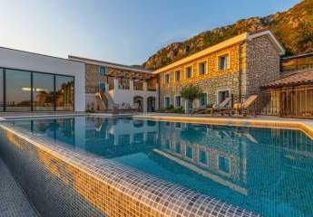 Mediterranes Anwesen mit Swimmingpool und Meerblick, Region Crikvenica