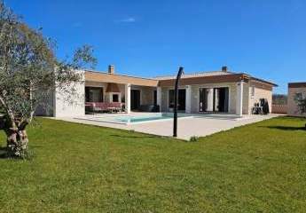 Region Pula, Istrien: Moderne Villa in mediterranem Stil mit Pool