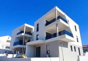 Neubau Appartements mit großen Terrassen in Vodice