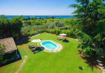 Einfamilienhaus mit Pool und Meerblick, Region Umag, Istrien