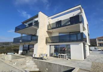Neues Appartement auf zwei Etagen mit Meerblick