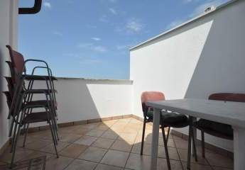 Möblierte Wohnung mit Terrasse