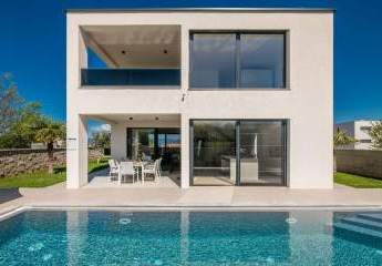Moderne Villa mit Swimmingpool