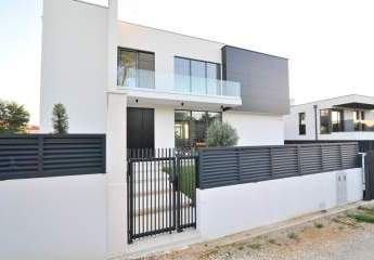 Moderne Villa mit Swimmingpool