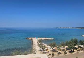 Modernes Appartement in der 1. Reihe zum Meer