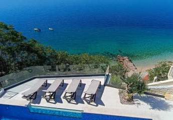 Luxuriöse Doppelhaushälfte mit Swimmingpool - direkt am Strand