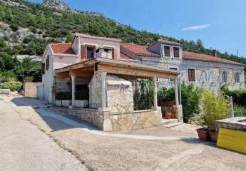 Renoviertes Steinhaus mit Pool und Meerblick, Region Orebic