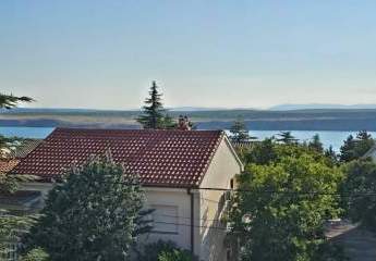 Dachgeschosswohnung in ruhiger Lage mit schönem Meerblick