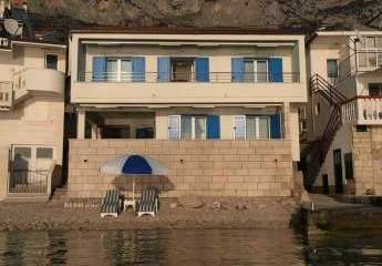 Haus in außergewöhnlicher Lage direkt am Meer an der Makarska Riviera
