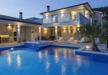 Villa mit Swimmingpool in ruhiger Lage, Region Labin