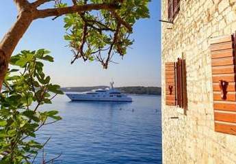 Wohnung in der 1. Reihe zum Meer im Stadtzentrum von Rovinj