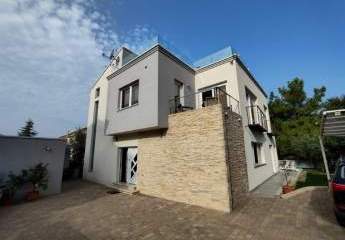Moderne Villa mit Dachterrasse in Borik, Zadar