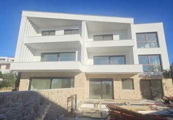 Moderne Maisonettewohnung mit schönem Meerblick