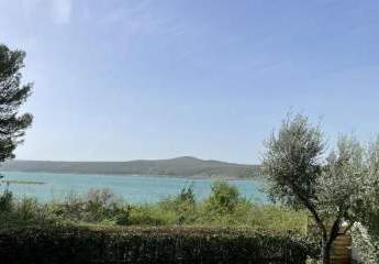 Mediterranes Haus in traumhafter Lage am Meer