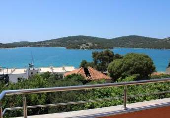 Wohnung im Erdgeschoss mit wunderschönem Meerblick