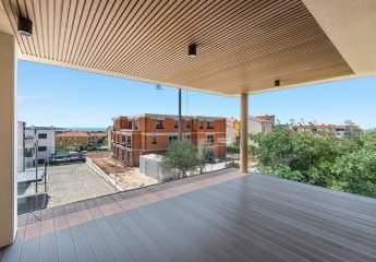 Modernes Neubau-Appartement mit Meerblick