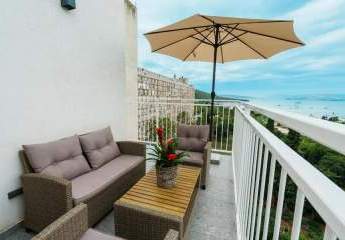 Modernes Appartement mit schönem Meerblick