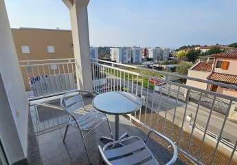 Wohnung mit Balkon und Blick bis zum Meer