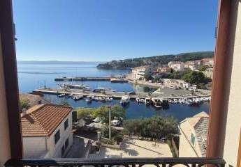 Mediterranes Anwesen in der 2. Reihe zum Meer