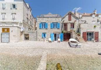Charmantes Steinhaus direkt am Strand