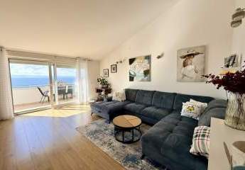 Wohnung mit Panorama-Meerblick im obersten Stockwerk